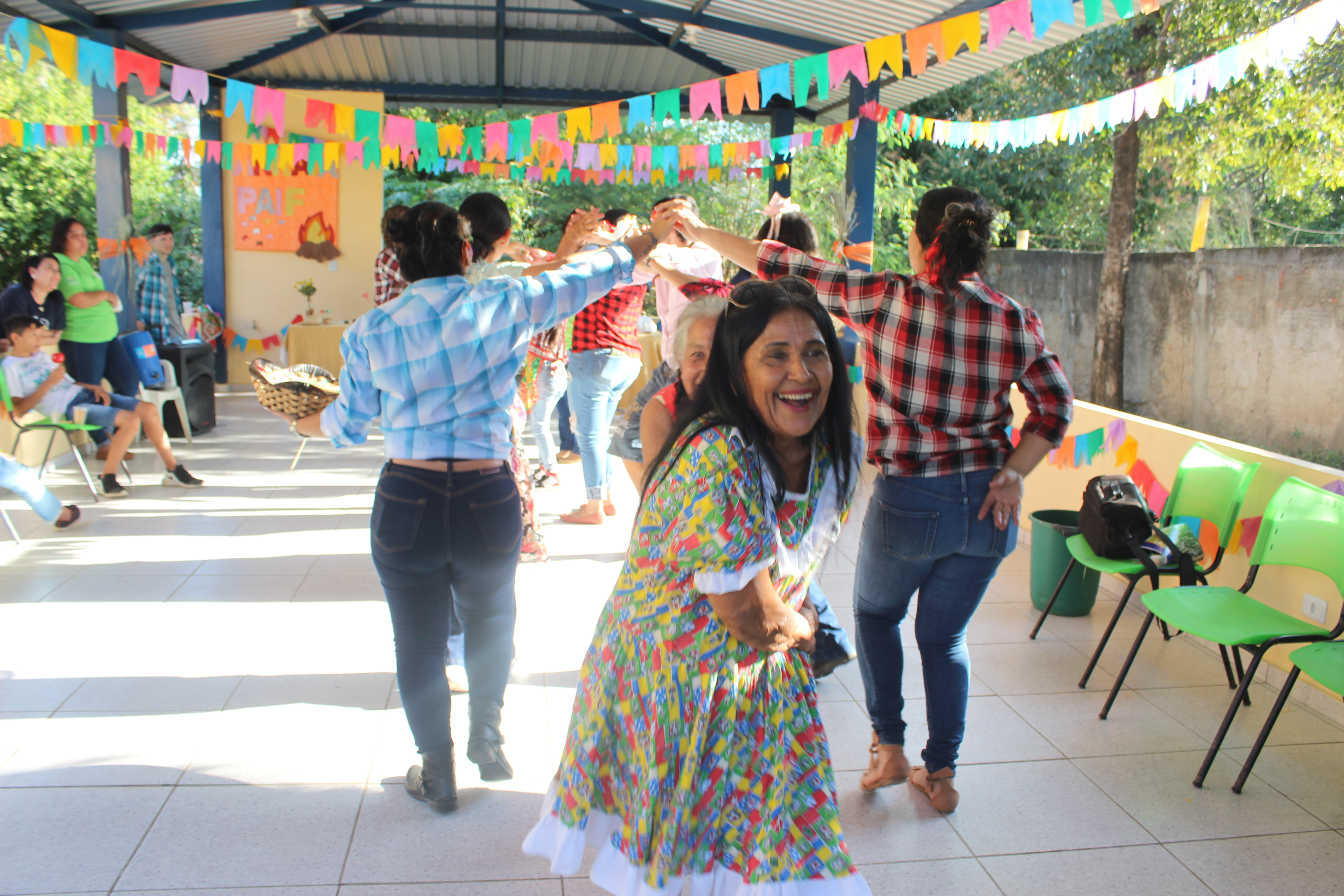 Grande festa anima integrantes do PAIF em Arraiá Junino no Centro de Referência de Assistência Social Grande festa anima integrantes do PAIF em Arraiá Junino no Centro de Referência de Assistência Social