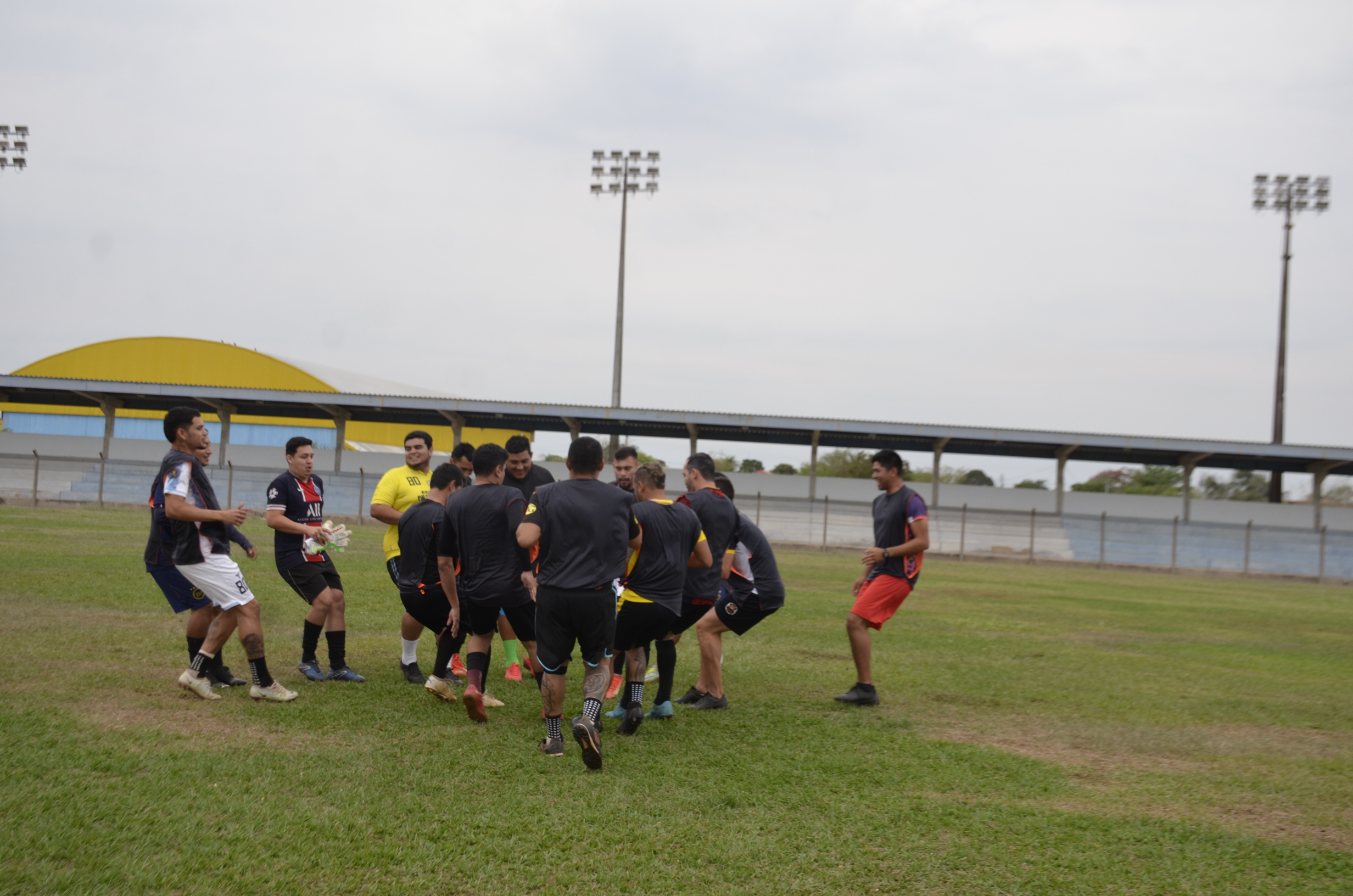 12º jogador: equipe técnica e jogadores convocam os moradores de Porto Murtinho para marcar presença no estádio Walfrido Concha, dia 2 de setembro