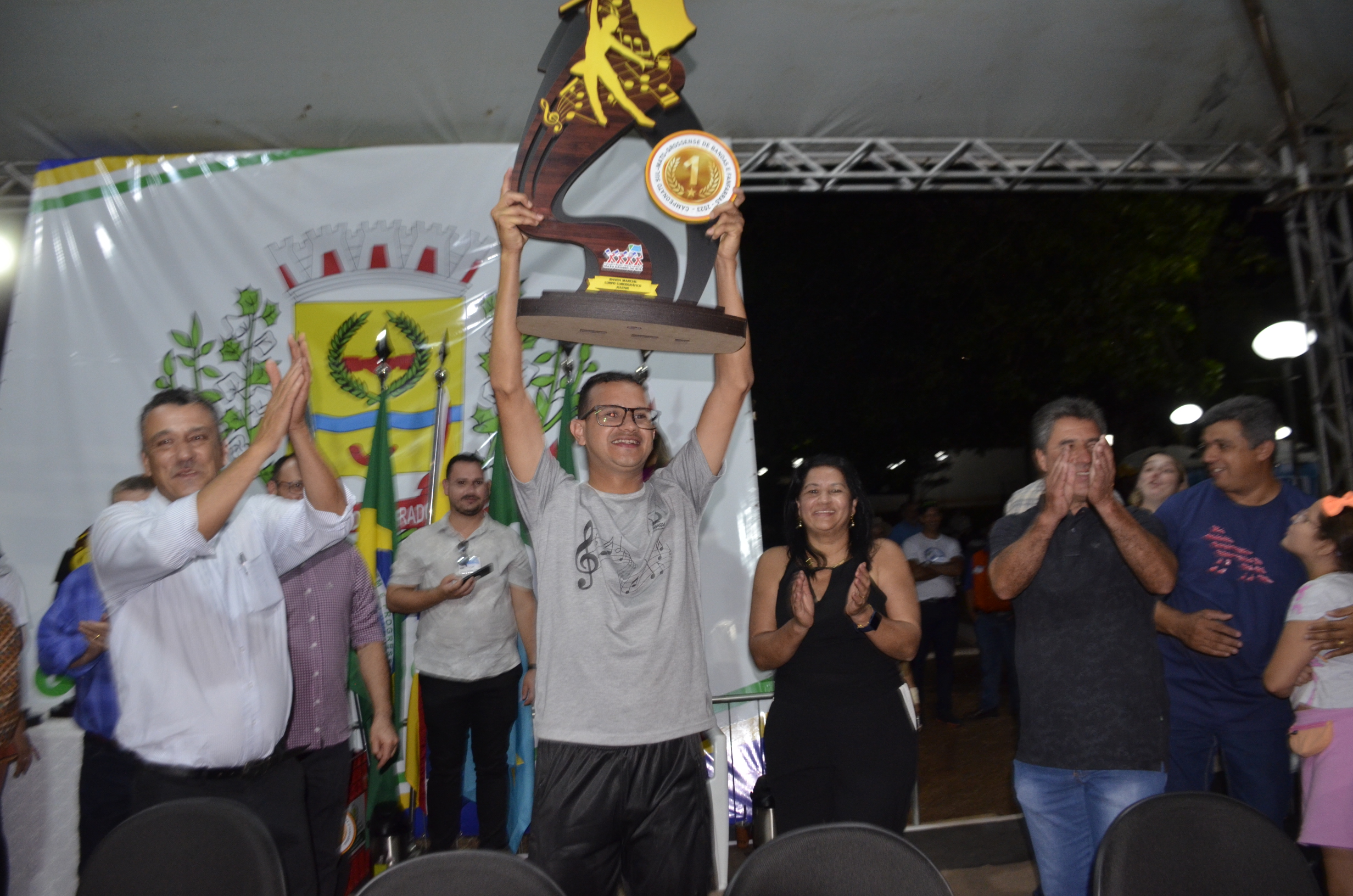 Confira as fotos do Campeonato de Bandas e Fanfarras em Glória de Dourados