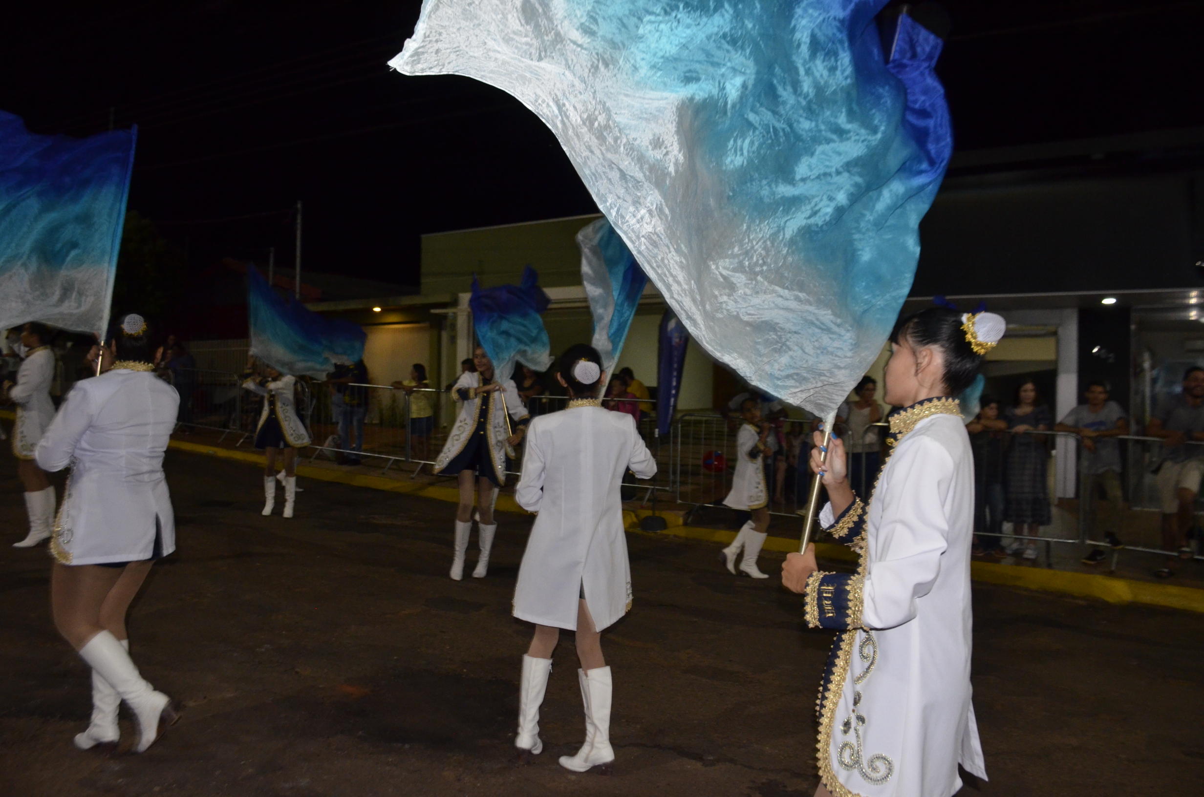 Confira as fotos do Campeonato de Bandas e Fanfarras em Glória de Dourados