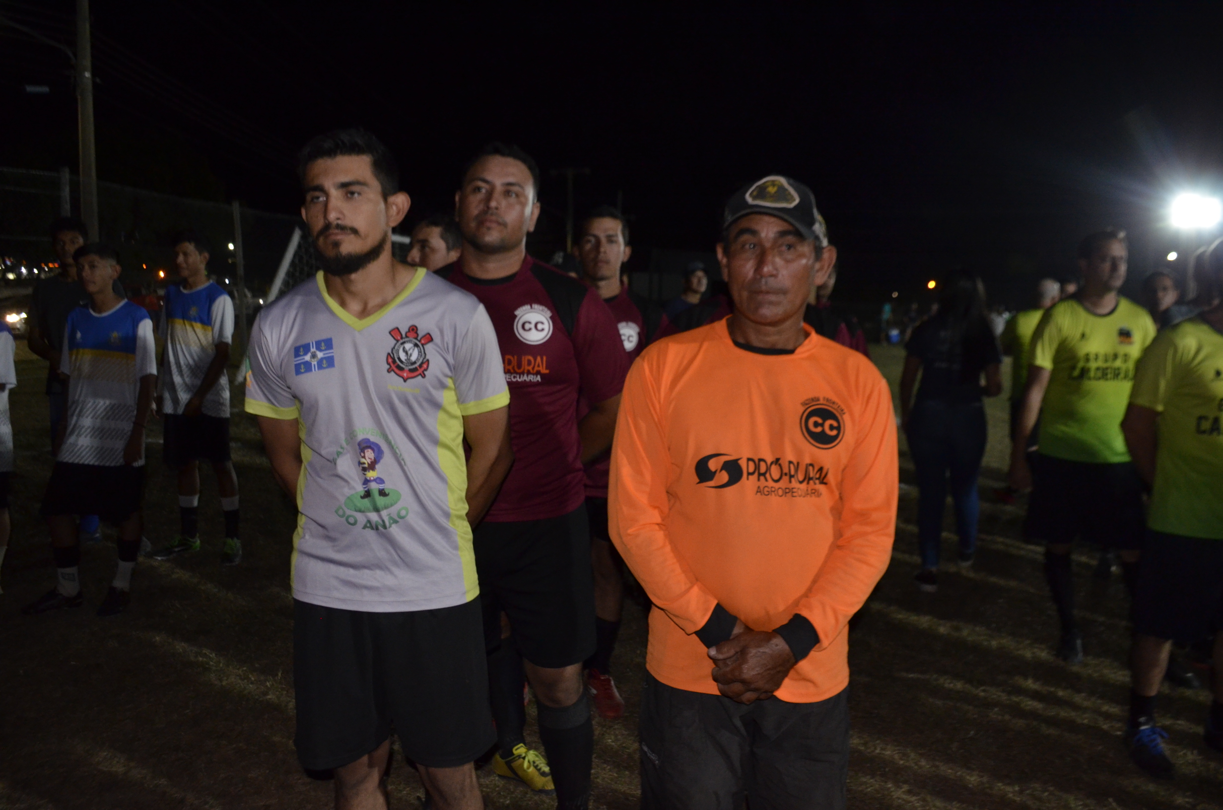 Esporte: campo do 'Caveirão' recebe iluminação de LED