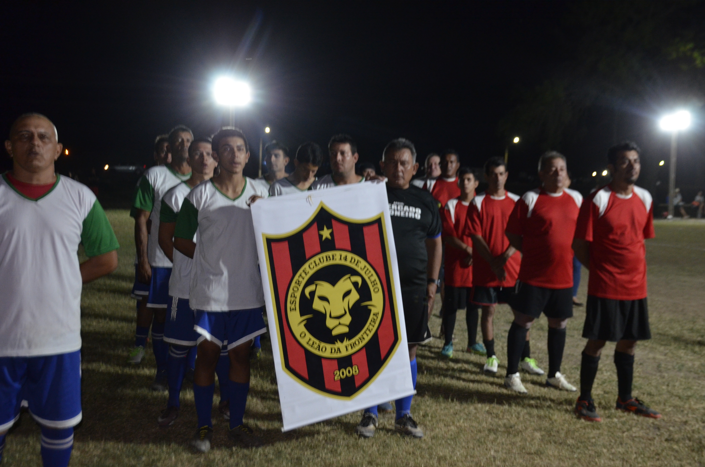 Esporte: campo do 'Caveirão' recebe iluminação de LED