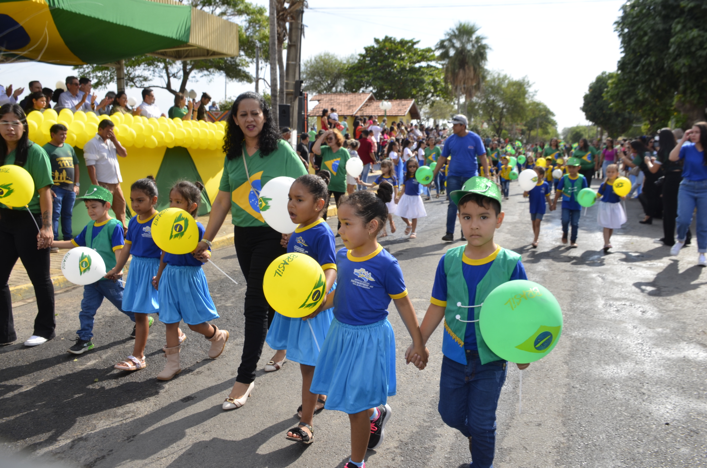 Confira as fotos do Desfile comemorativo ao Dia 7 de Setembro em Porto Murtinho