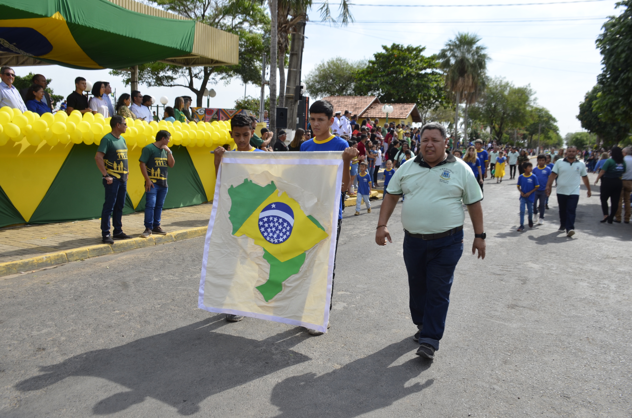 Confira as fotos do Desfile comemorativo ao Dia 7 de Setembro em Porto Murtinho