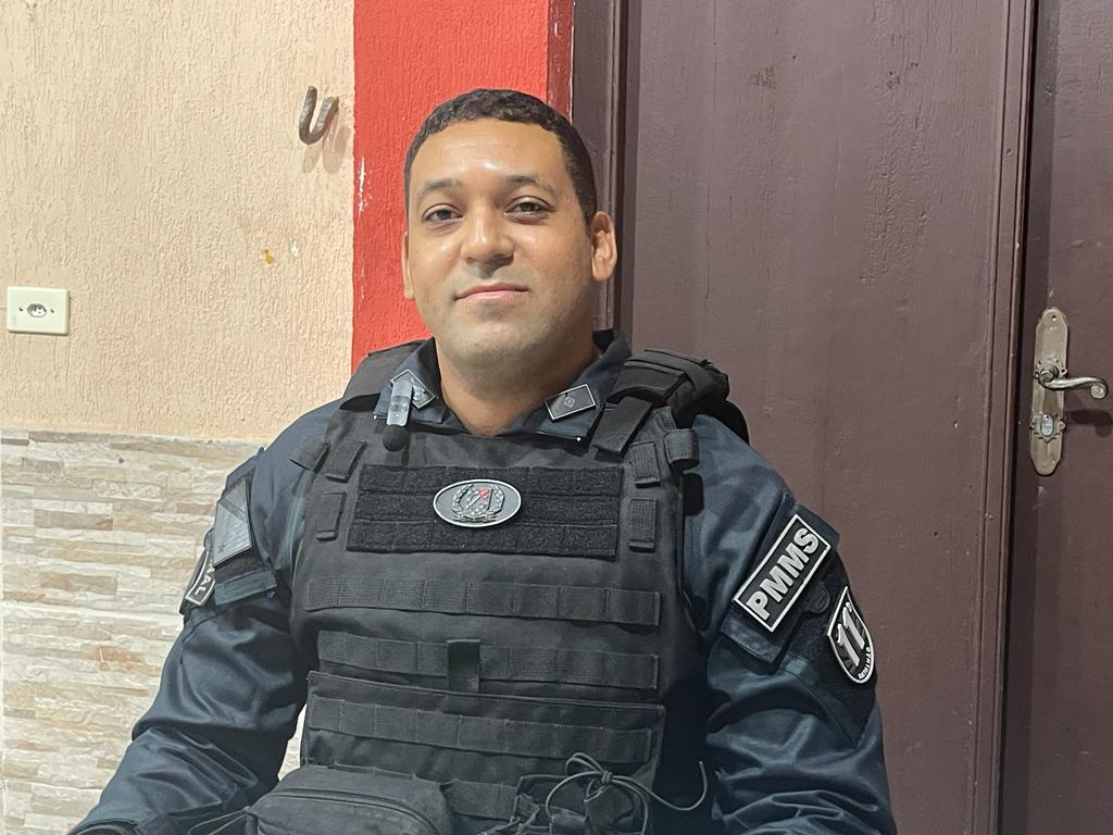 Prefeito de Porto Murtinho, Nelson Cintra, recepciona novo Comandante da polícia Militar e o Gestor de Disciplina da EECIM Cláudio de Oliveira 