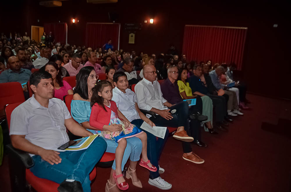 Lançamento do Livro 'Porto Murtinho quem te conhece te ama', autoria professor Braz León