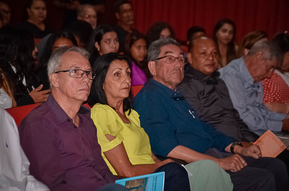 Lançamento do Livro 'Porto Murtinho quem te conhece te ama', autoria professor Braz León