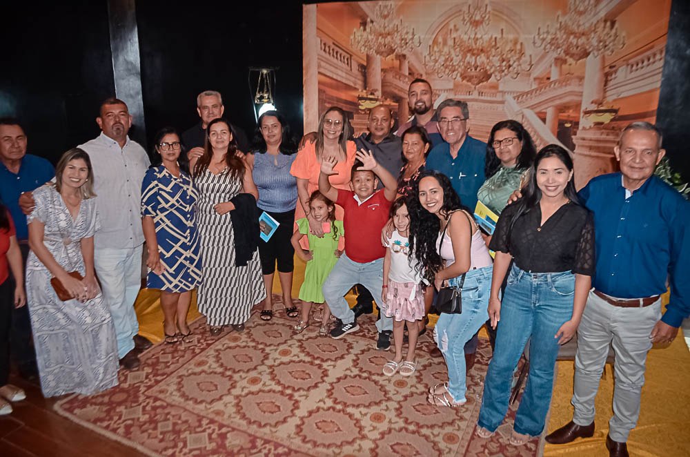 Lançamento do Livro 'Porto Murtinho quem te conhece te ama', autoria professor Braz León