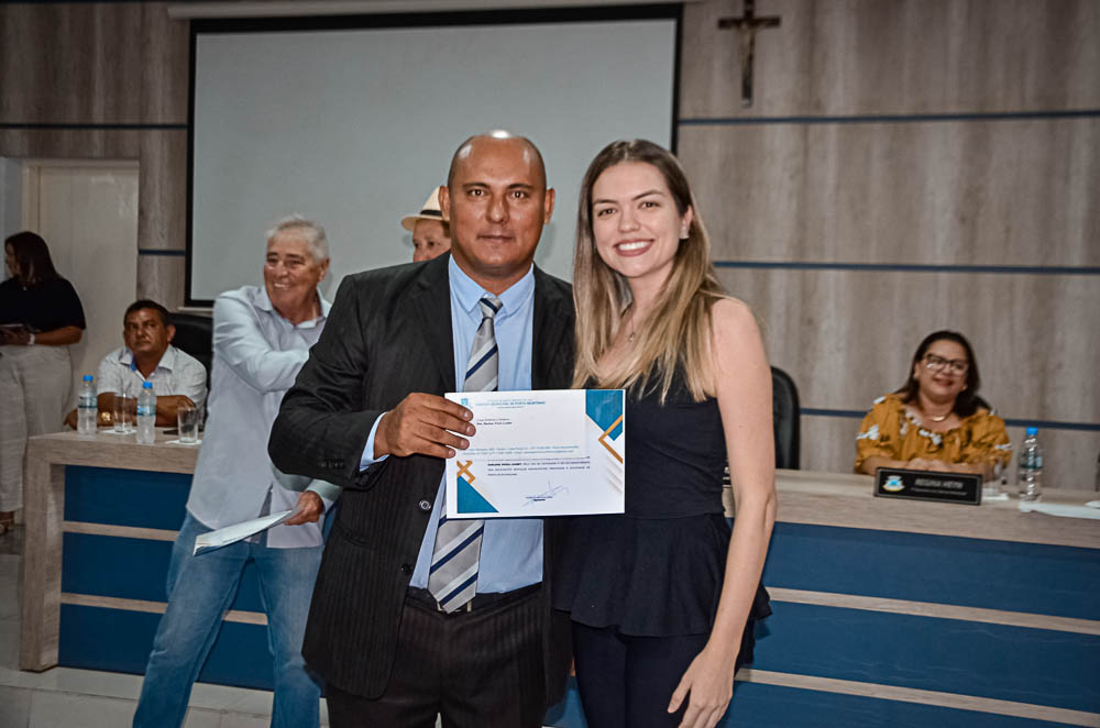 Noite de Homenagem: Prefeito Nelson Cintra Ribeiro recebe homenagem do Poder Legislativo