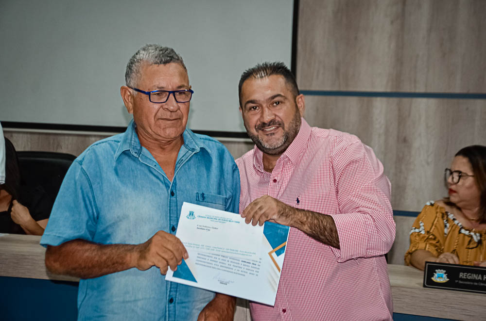 Noite de Homenagem: Prefeito Nelson Cintra Ribeiro recebe homenagem do Poder Legislativo