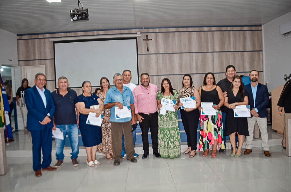 Noite de Homenagem: Prefeito Nelson Cintra Ribeiro recebe homenagem do Poder Legislativo