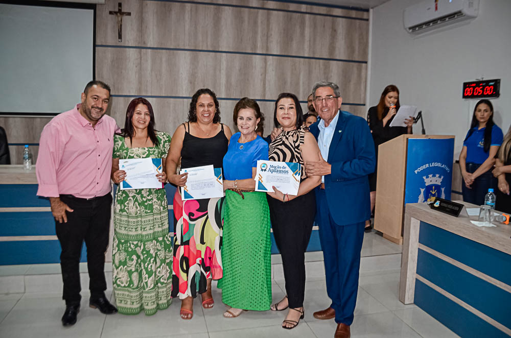 Noite de Homenagem: Prefeito Nelson Cintra Ribeiro recebe homenagem do Poder Legislativo