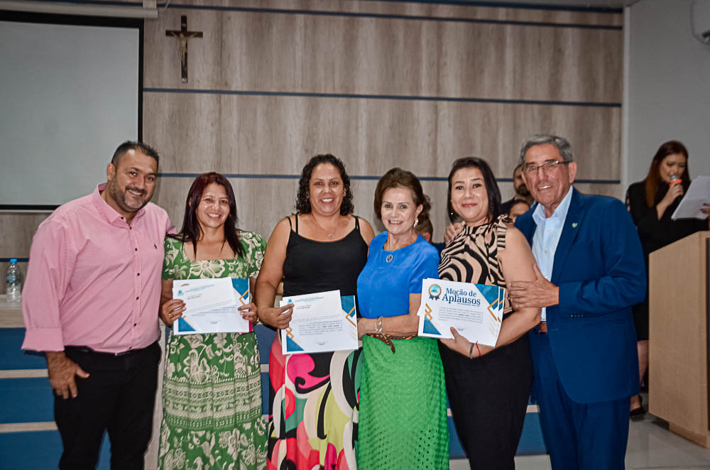 Noite de Homenagem: Prefeito Nelson Cintra Ribeiro recebe homenagem do Poder Legislativo