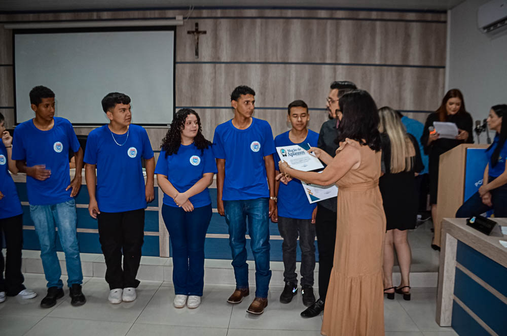 Noite de Homenagem: Prefeito Nelson Cintra Ribeiro recebe homenagem do Poder Legislativo