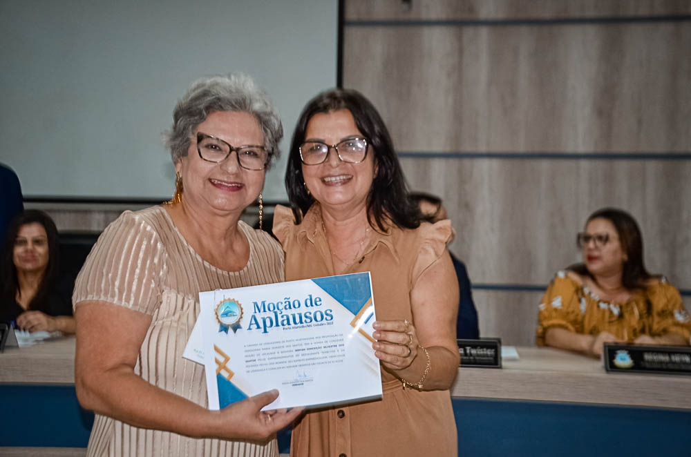 Noite de Homenagem: Prefeito Nelson Cintra Ribeiro recebe homenagem do Poder Legislativo