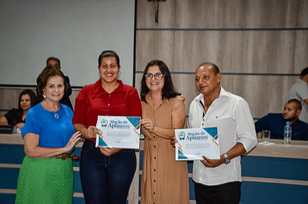 Noite de Homenagem: Prefeito Nelson Cintra Ribeiro recebe homenagem do Poder Legislativo