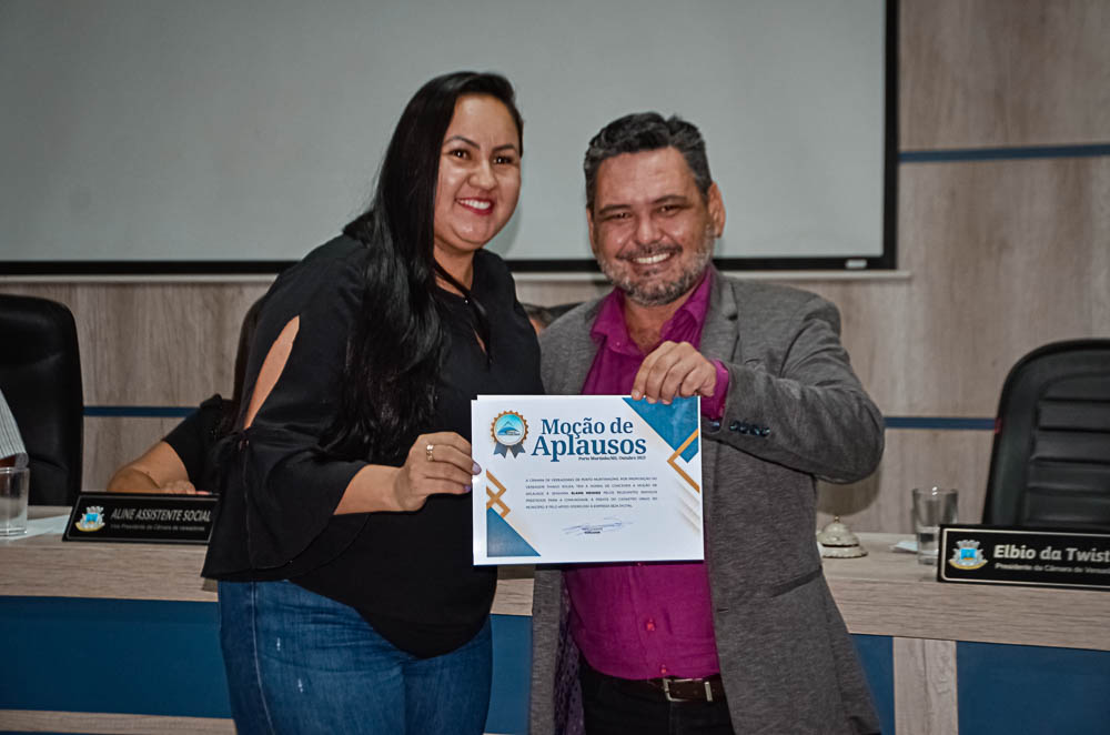 Noite de Homenagem: Prefeito Nelson Cintra Ribeiro recebe homenagem do Poder Legislativo