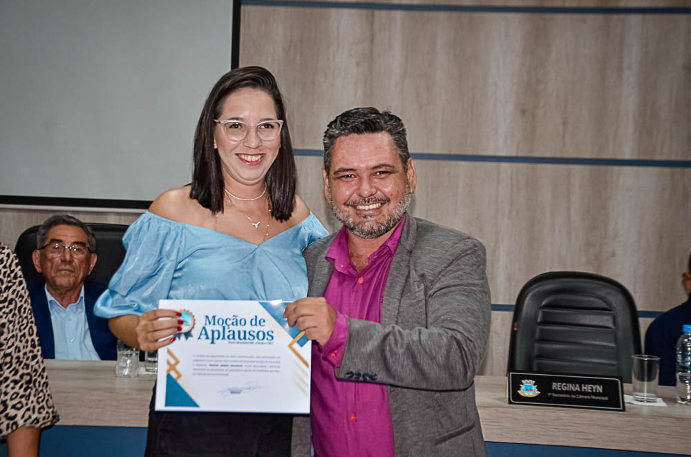 Noite de Homenagem: Prefeito Nelson Cintra Ribeiro recebe homenagem do Poder Legislativo