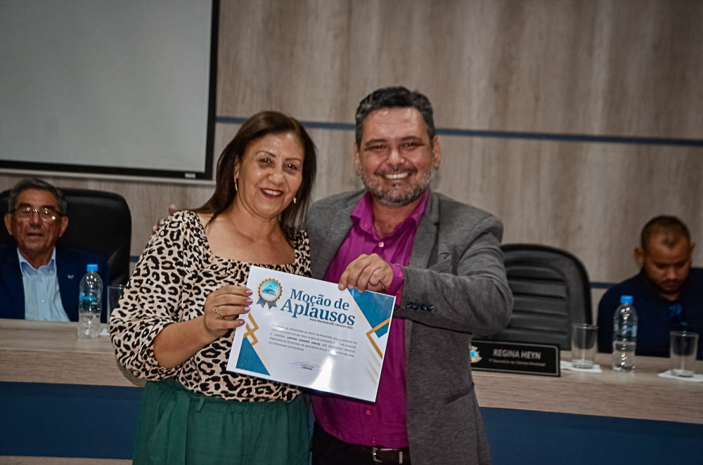 Noite de Homenagem: Prefeito Nelson Cintra Ribeiro recebe homenagem do Poder Legislativo