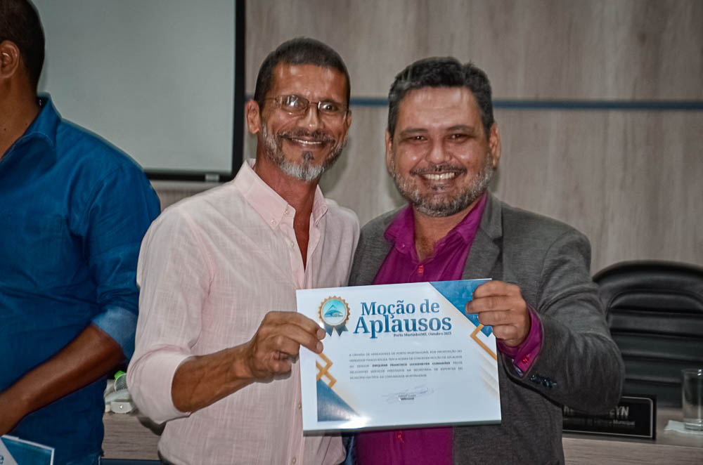 Noite de Homenagem: Prefeito Nelson Cintra Ribeiro recebe homenagem do Poder Legislativo