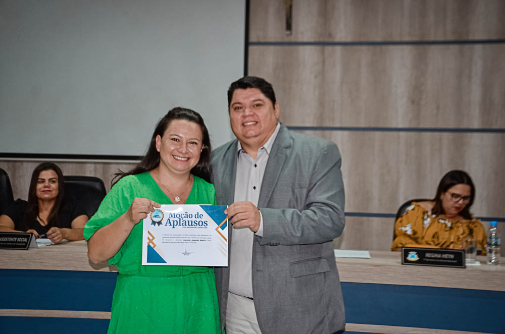 Noite de Homenagem: Prefeito Nelson Cintra Ribeiro recebe homenagem do Poder Legislativo