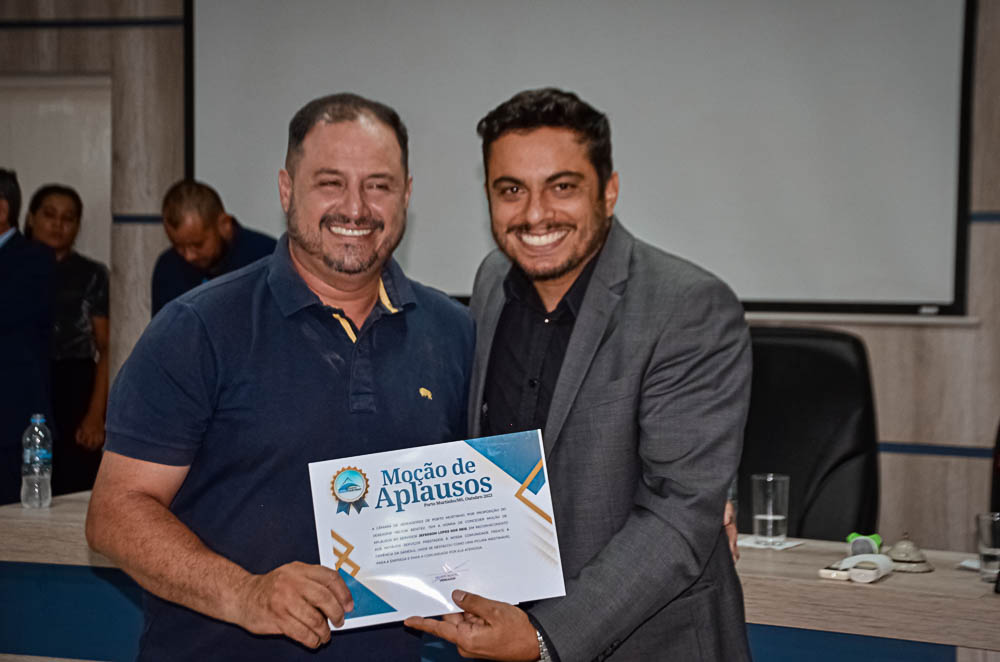 Noite de Homenagem: Prefeito Nelson Cintra Ribeiro recebe homenagem do Poder Legislativo