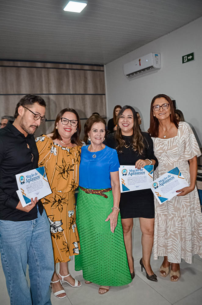 Noite de Homenagem: Prefeito Nelson Cintra Ribeiro recebe homenagem do Poder Legislativo