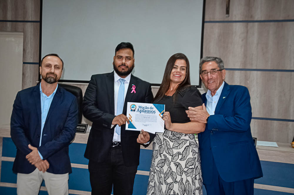 Noite de Homenagem: Prefeito Nelson Cintra Ribeiro recebe homenagem do Poder Legislativo