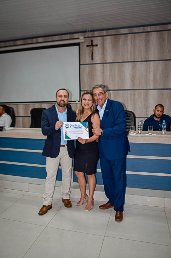 Noite de Homenagem: Prefeito Nelson Cintra Ribeiro recebe homenagem do Poder Legislativo