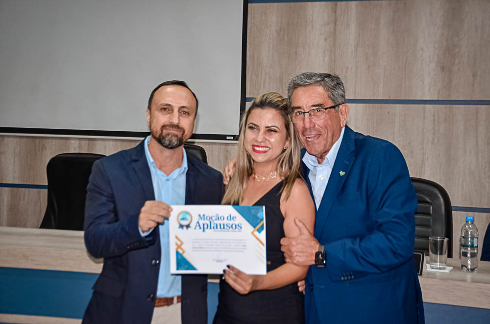 Noite de Homenagem: Prefeito Nelson Cintra Ribeiro recebe homenagem do Poder Legislativo