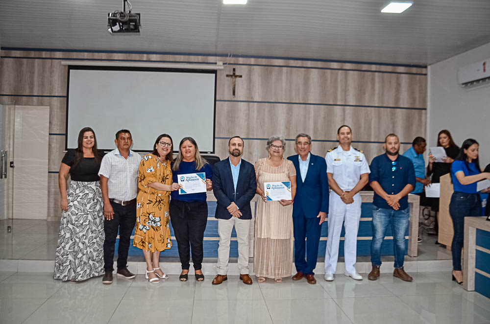 Noite de Homenagem: Prefeito Nelson Cintra Ribeiro recebe homenagem do Poder Legislativo