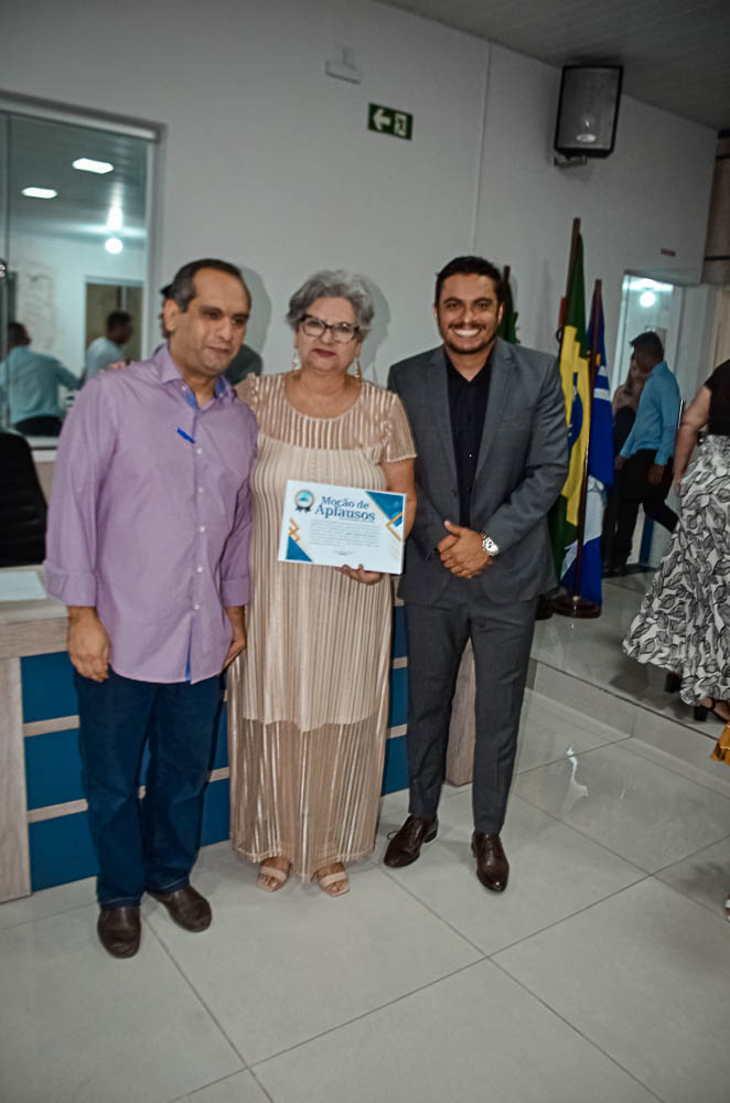 Noite de Homenagem: Prefeito Nelson Cintra Ribeiro recebe homenagem do Poder Legislativo