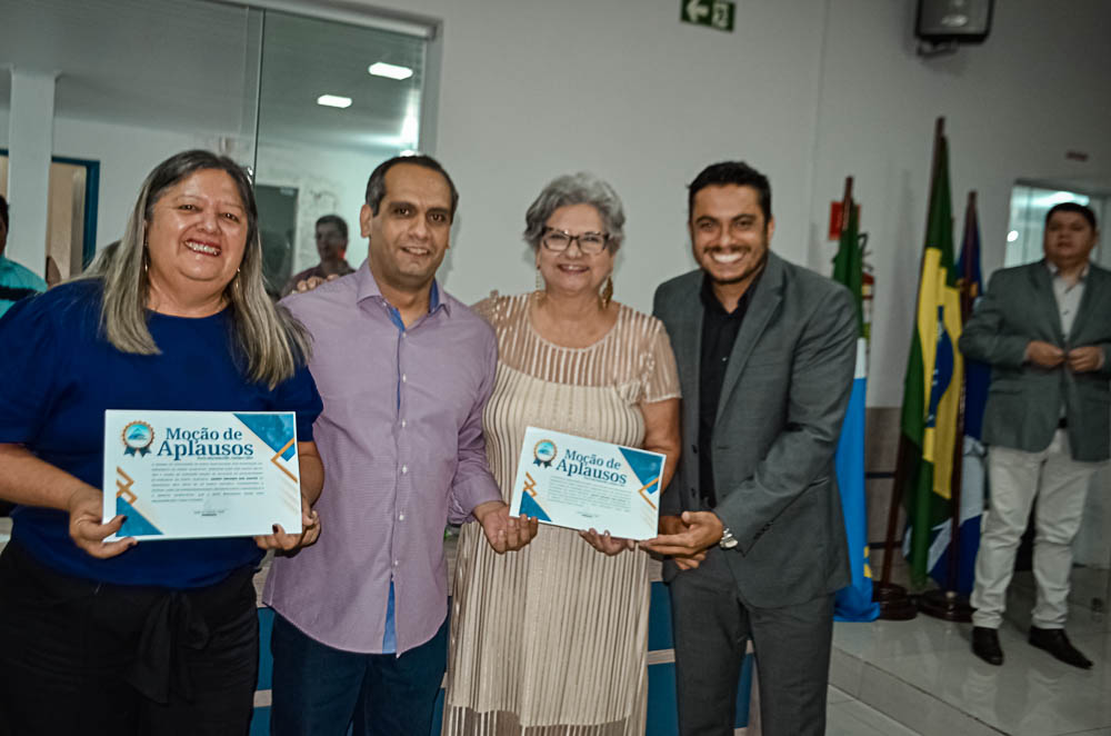 Noite de Homenagem: Prefeito Nelson Cintra Ribeiro recebe homenagem do Poder Legislativo