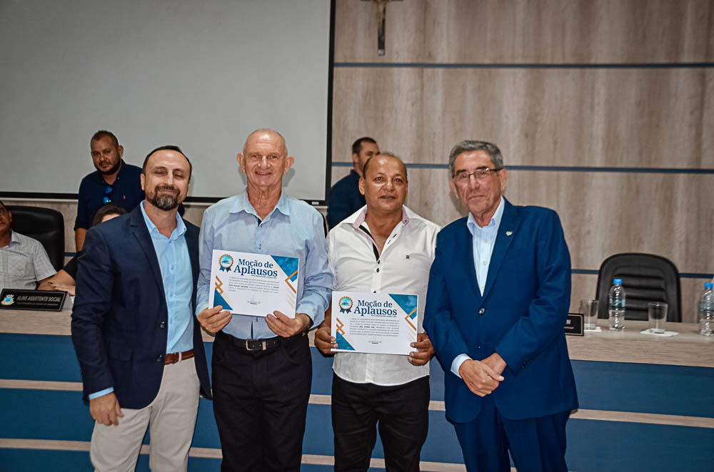 Noite de Homenagem: Prefeito Nelson Cintra Ribeiro recebe homenagem do Poder Legislativo