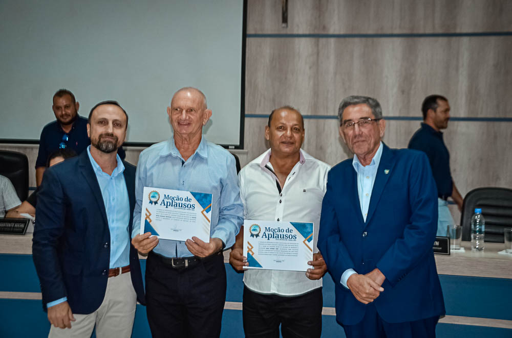 Noite de Homenagem: Prefeito Nelson Cintra Ribeiro recebe homenagem do Poder Legislativo