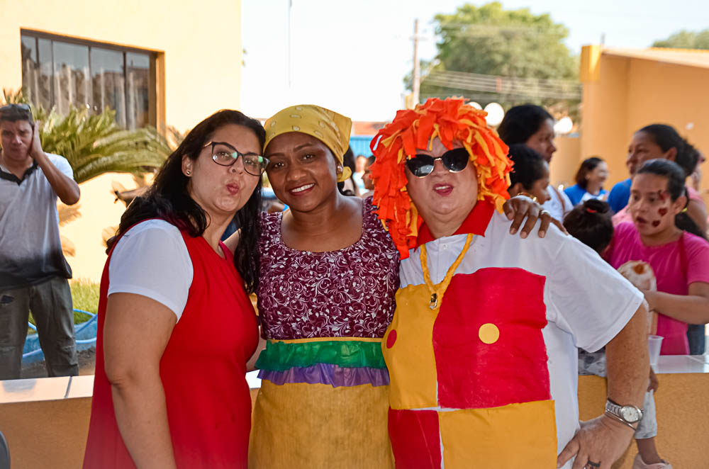 Confira clicando no link da matéria todas as fotos da 'Mega' Festa da Criança, realizada pela Prefeitura de Porto Murtinho