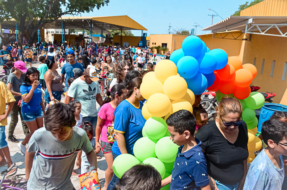 Confira clicando no link da matéria todas as fotos da 'Mega' Festa da Criança, realizada pela Prefeitura de Porto Murtinho