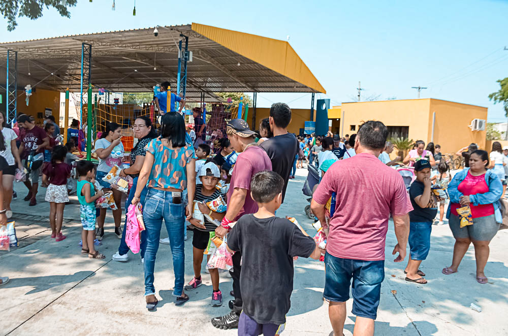 Confira clicando no link da matéria todas as fotos da 'Mega' Festa da Criança, realizada pela Prefeitura de Porto Murtinho