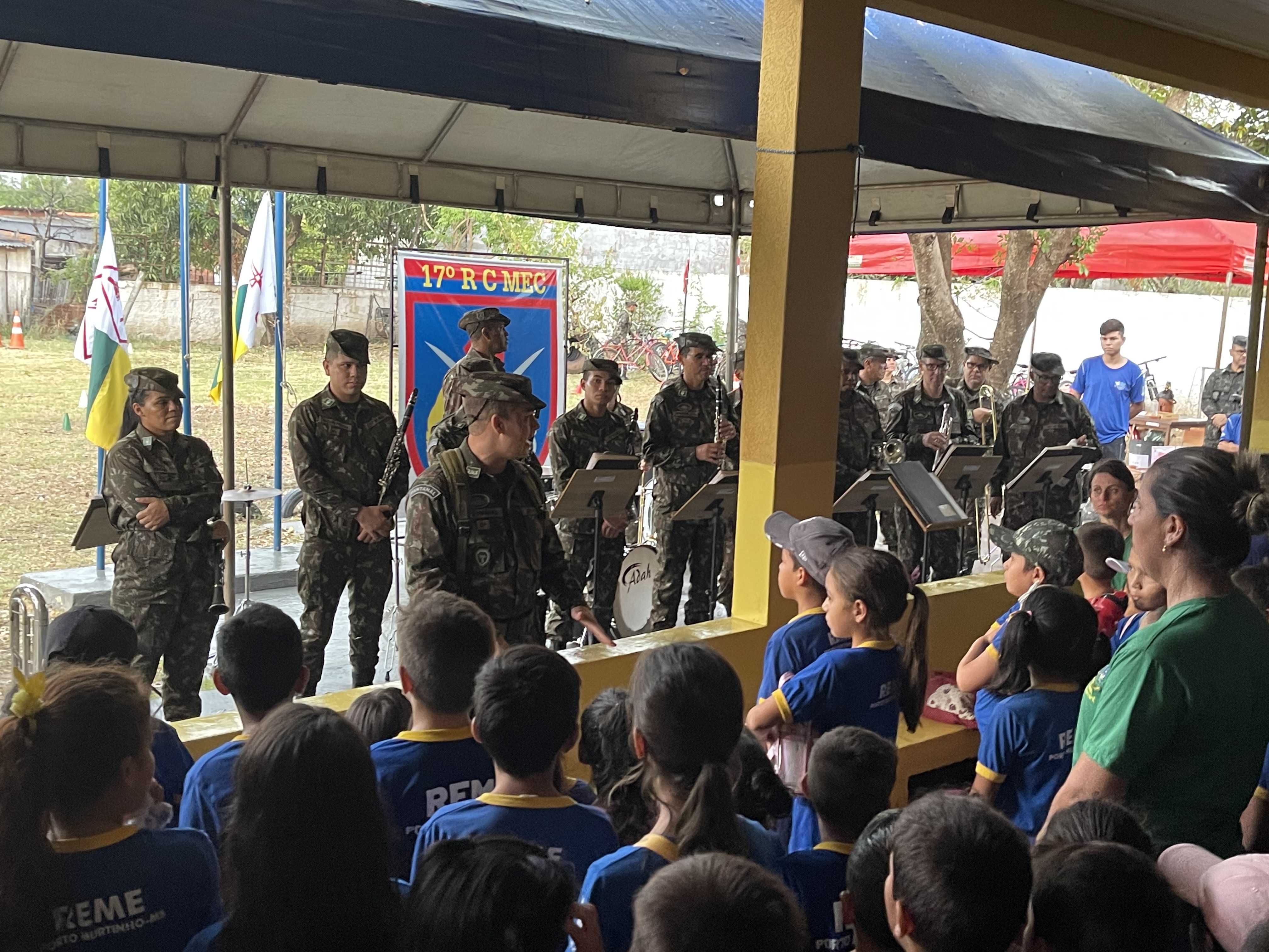 Prefeitura Municipal e Exército Brasileiro realizam Ação Cívico Social na Escola Nossa Senhora de Caacupê