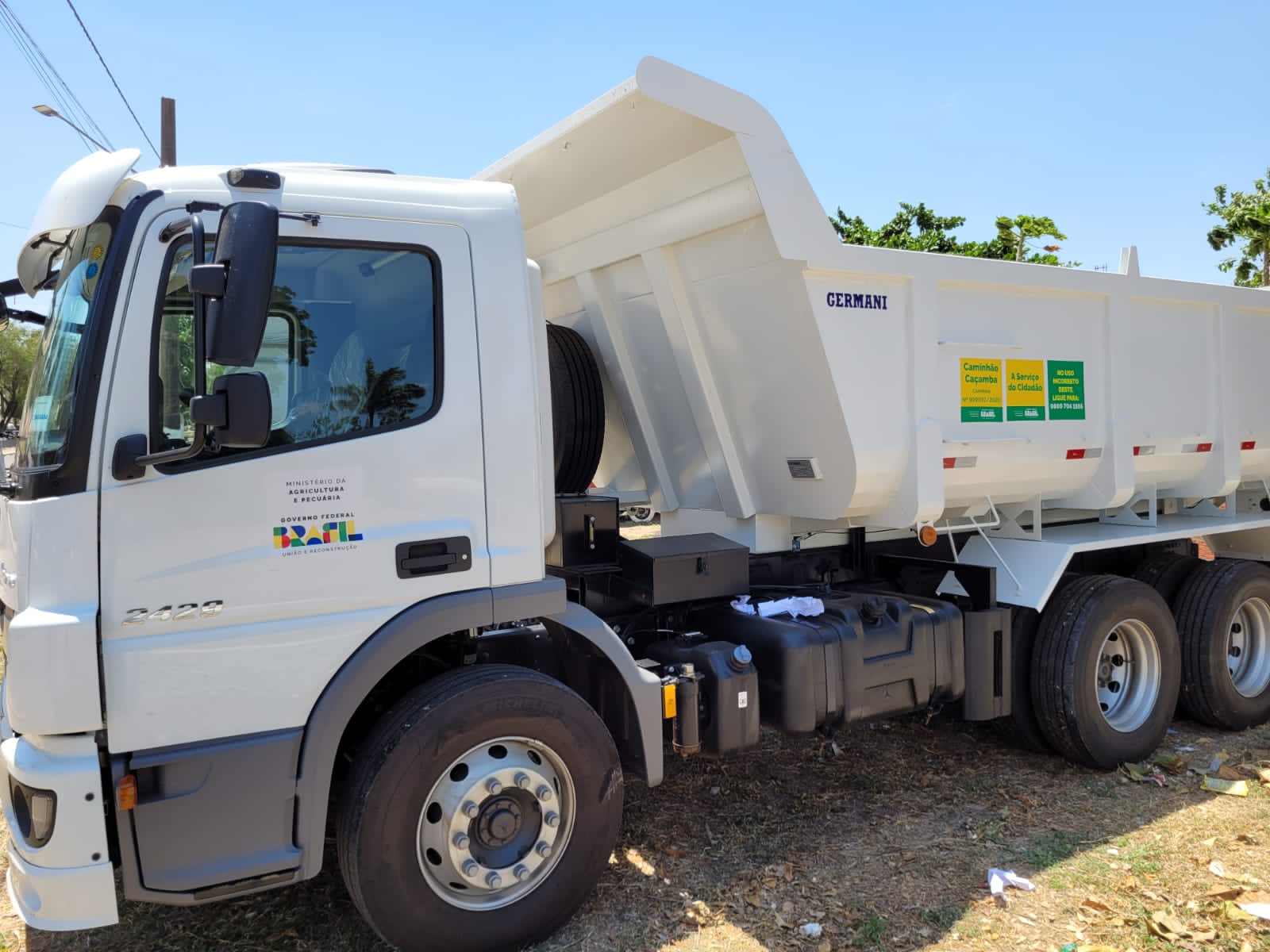 Senadora Tereza Cristina viabiliza caminhão basculante para Prefeitura de Porto Murtinho 
