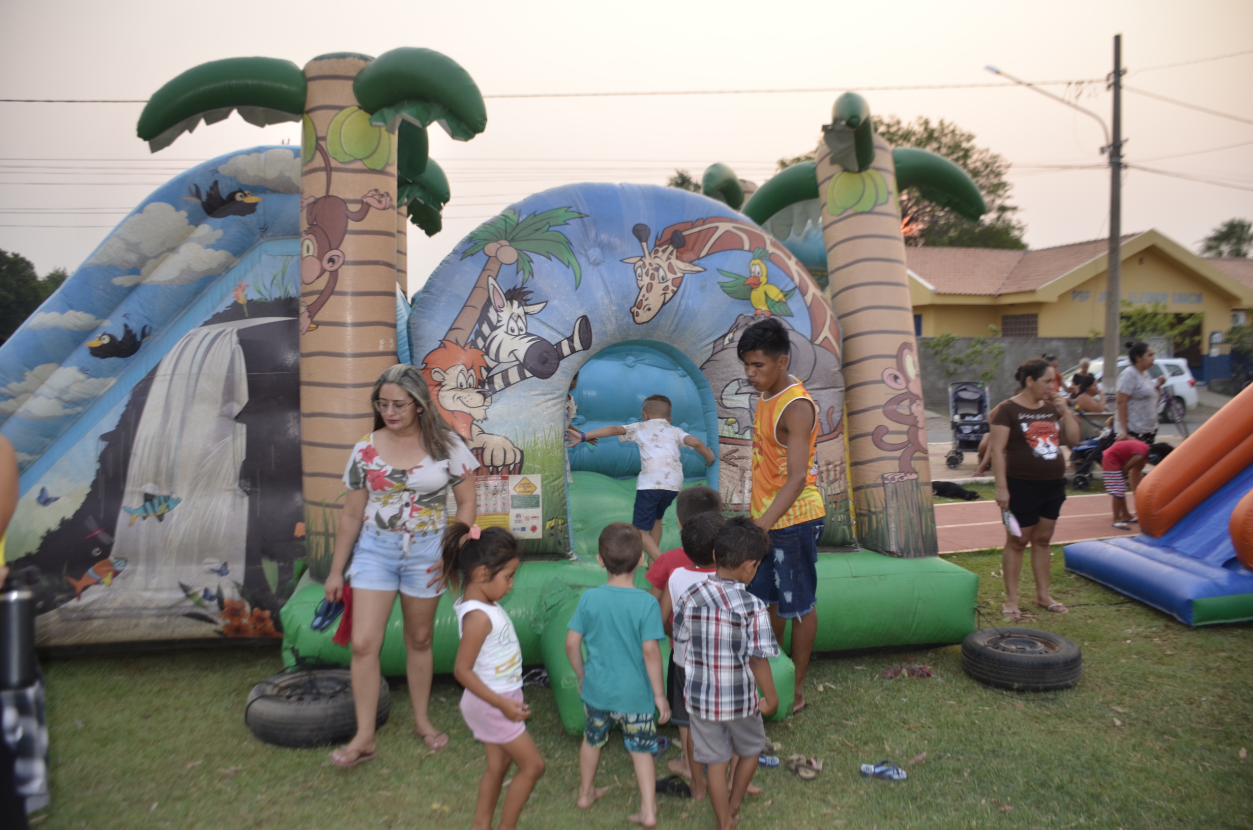 Confira as fotos do projeto 'Rua de Lazer', no bairro Salin Cafure