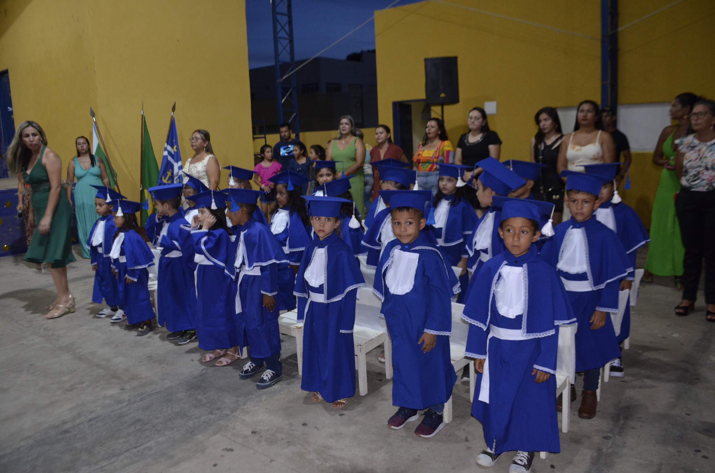 Confira as fotos da Formatura das Escolas Municipais EMEI Primeiros Passos e Nossa Senhora Caacupê