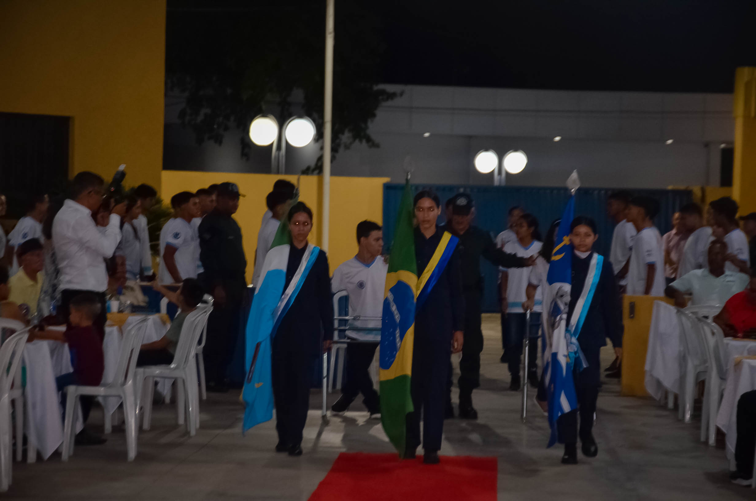 Confira as fotos da 1ª Formatura da Escola Civico Militar Cláudio de Oliveira