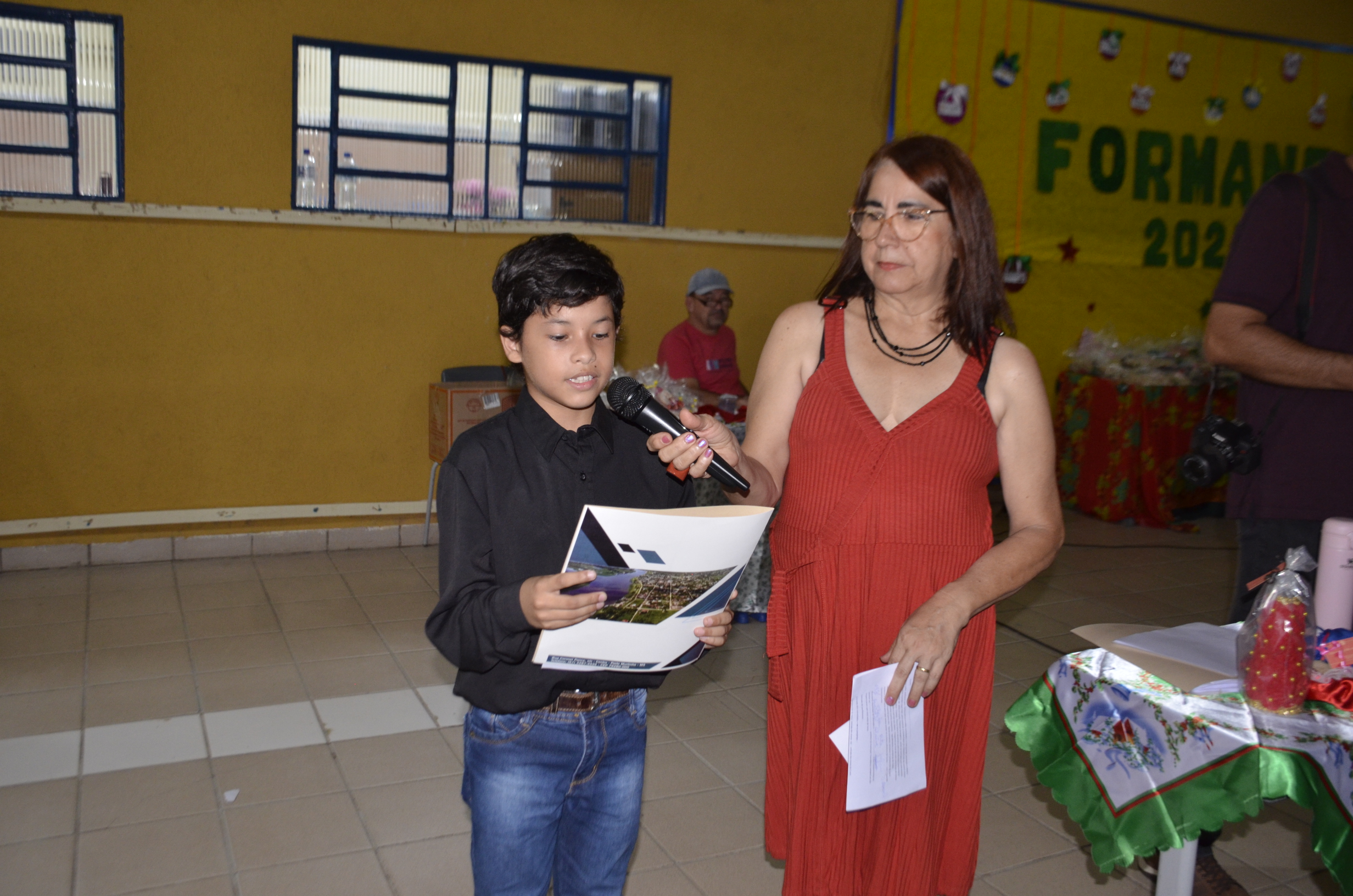 Confira as fotos da Formatura 2023 do EJA e 5º Ano da Escola Municipal Thomaz Larangeira