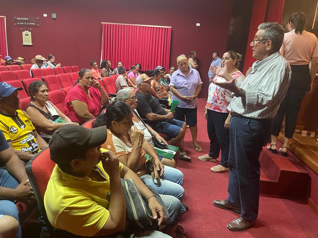 Porto Murtinho: moradores assinam termo de permissão de uso