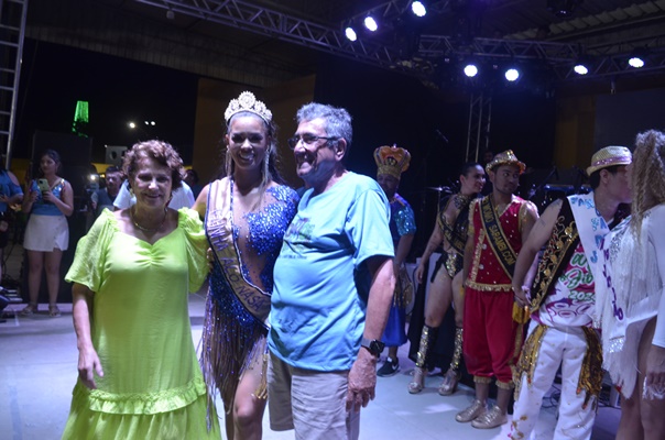 Confira fotos dos concursos Rei e Rainha do Porto Folia 2024