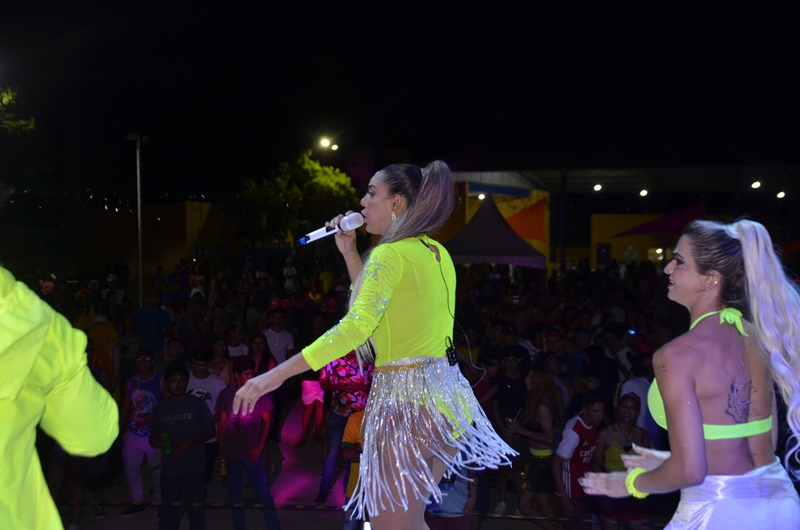 Porto Folia 2024: confira fotos do show da cantora Regina Bombom