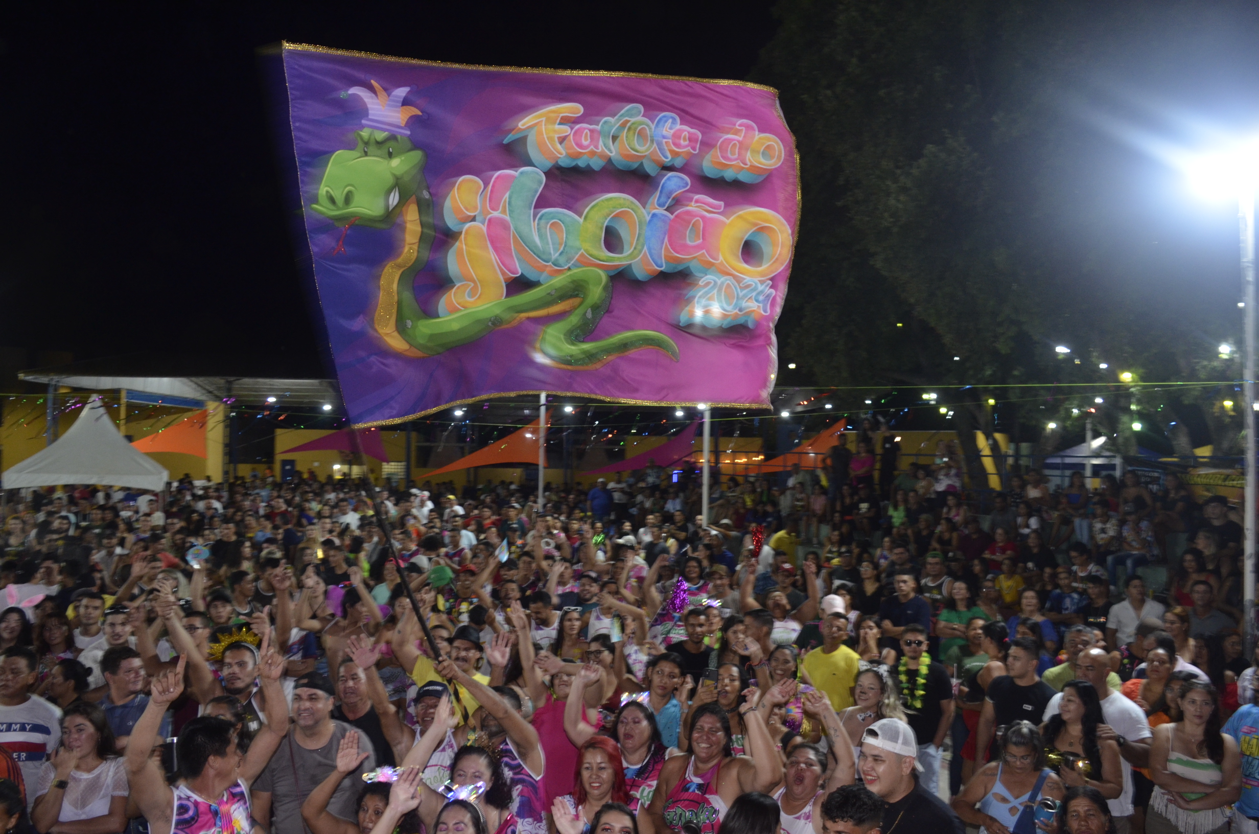 Porto Folia 2024: representantes dos 'Farofa do Giboião' e 'Alô Nasa', são eleitos Rei Momo e Rainha do Carnaval murtihense