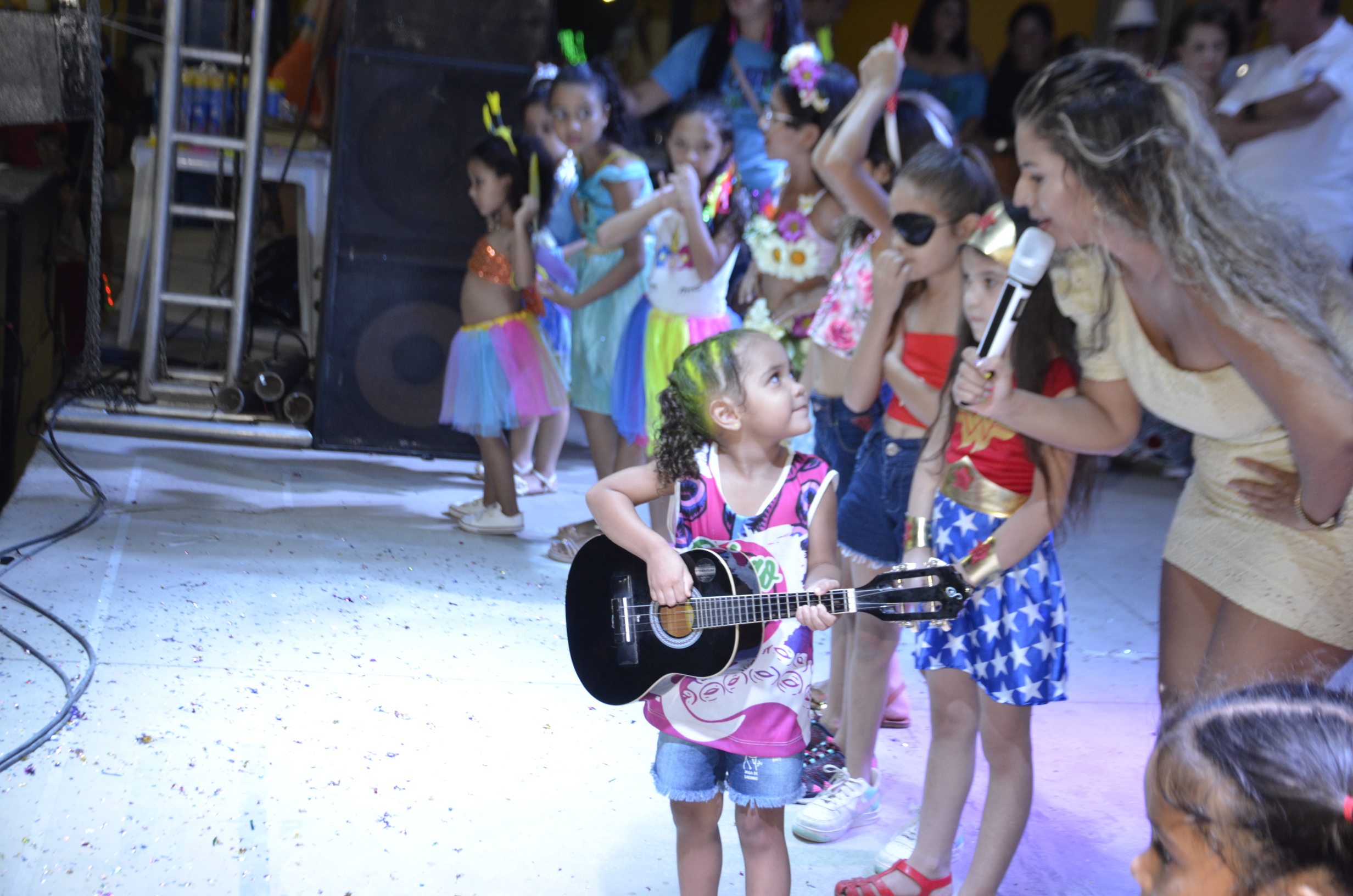 Último dia do Porto Folia foi das crianças com show intimista da banda Thimbahia
