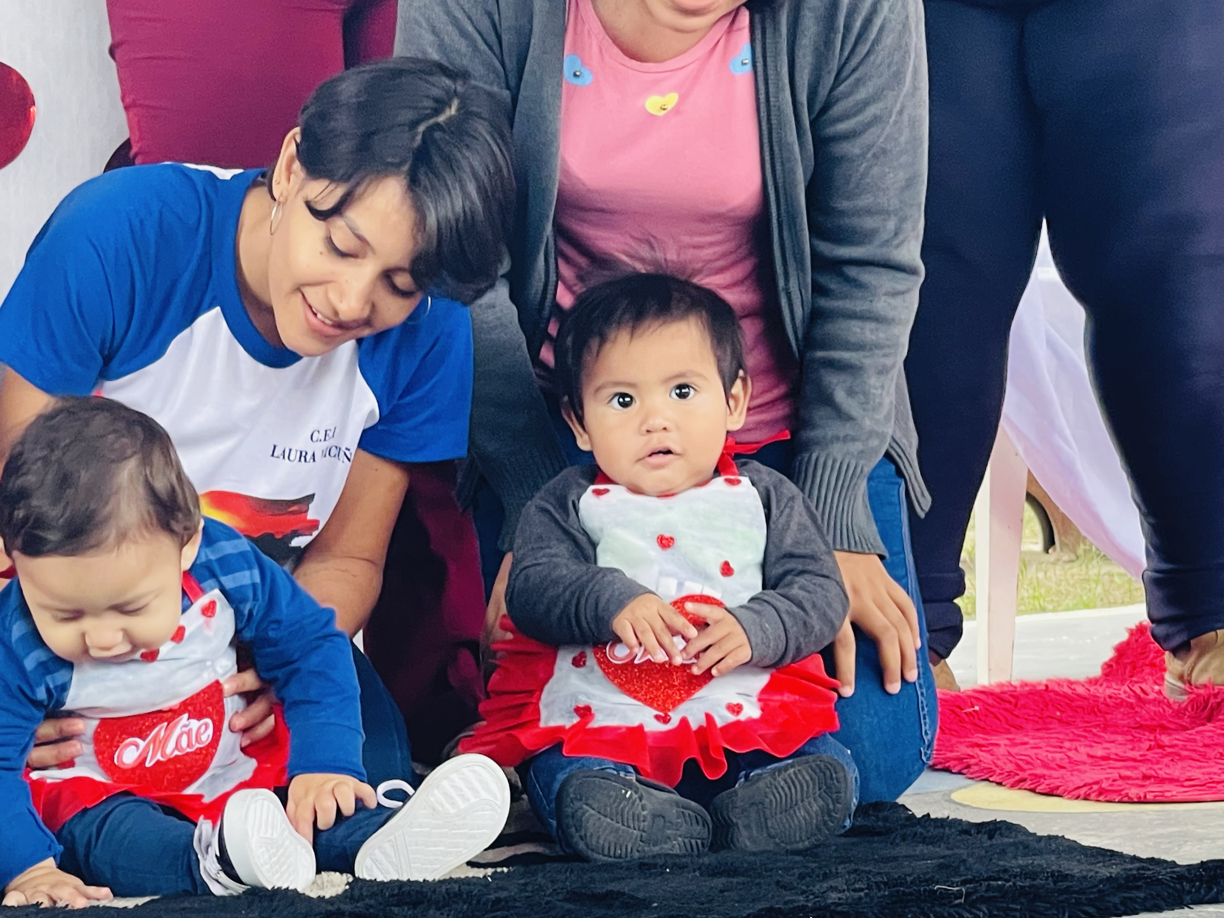 Prefeitura Municipal Comemora o Dia das Mães nas Instituições Infantis